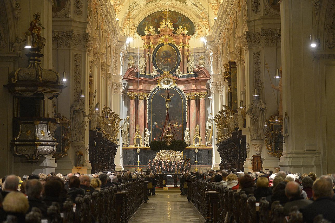 Der Tölzer Knabenchor in der Basilika in Waldsassen.